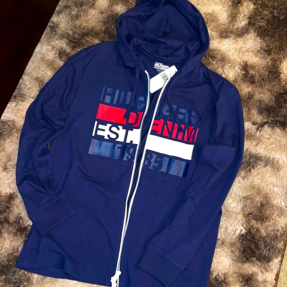 🚨🚨PRICE DROP🚨🚨Tommy Hilfiger MENS Jacket size Large. New with tags.